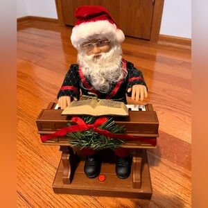 Vintage Santa Claus at Piano, Plays Various Christmas Tunes & Moves